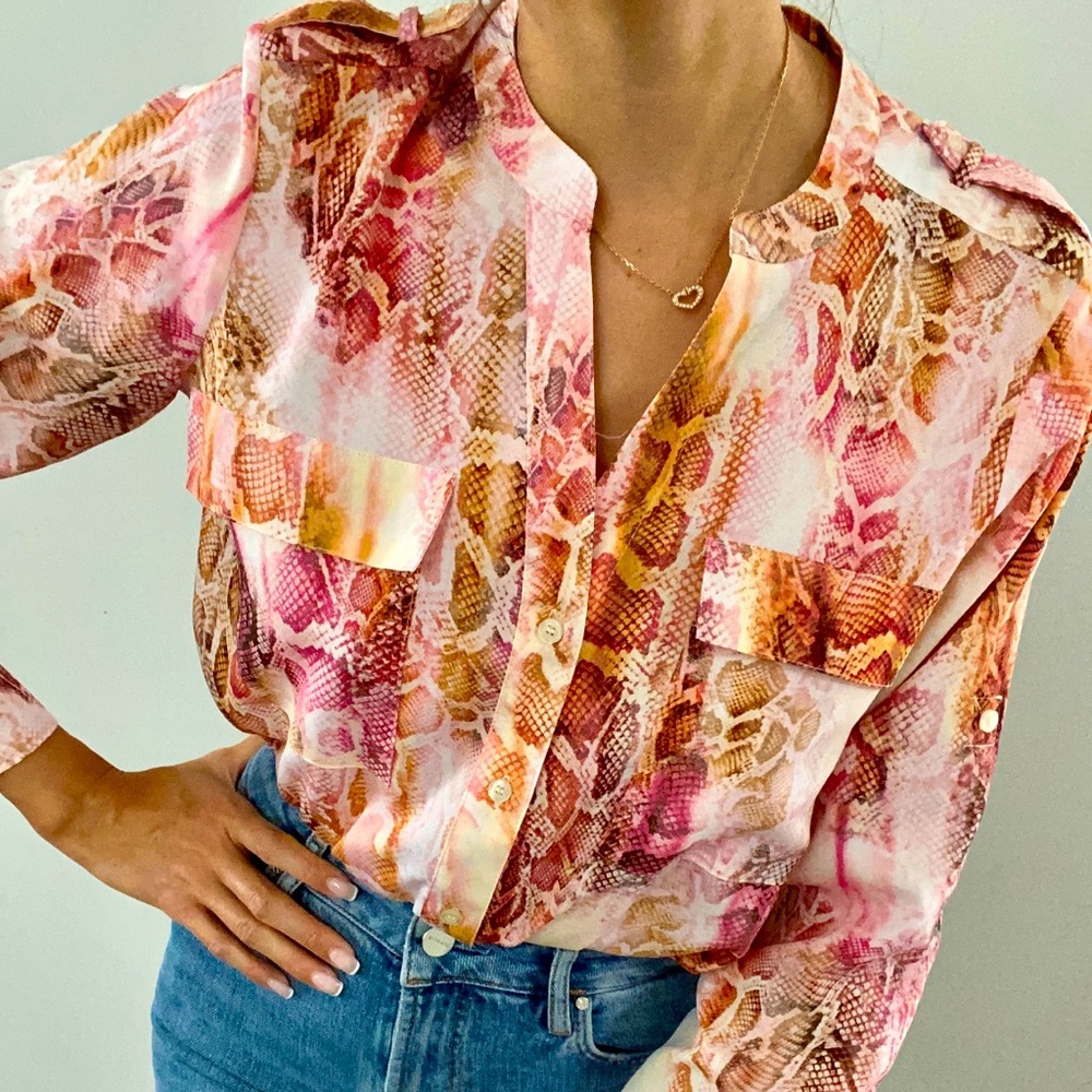 Calvin Klein Ladies Snake print Blouse size XS